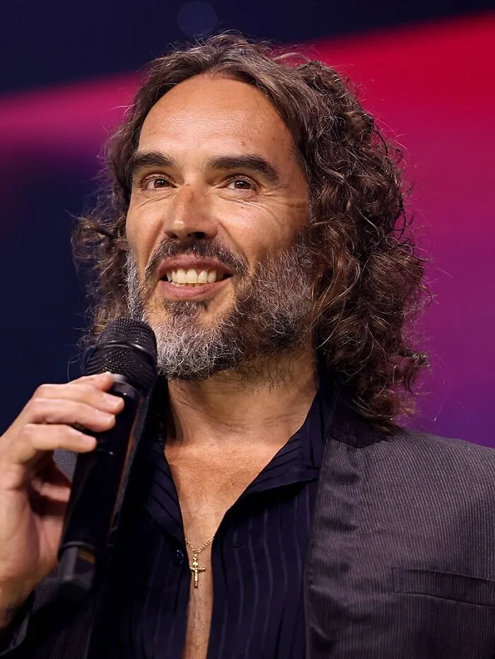 45 Celebrities Who Might Have Everyone Tricked, According To These People Online