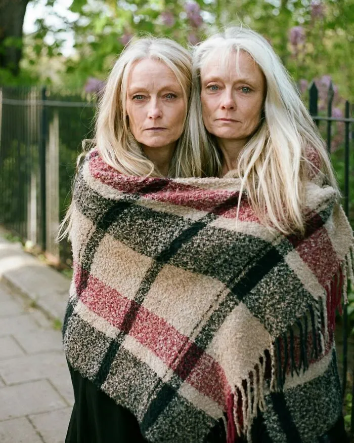 Eleonora Collini’s Twin Portraits Reveal How Similar And Different Siblings Can Be (30 Pics)