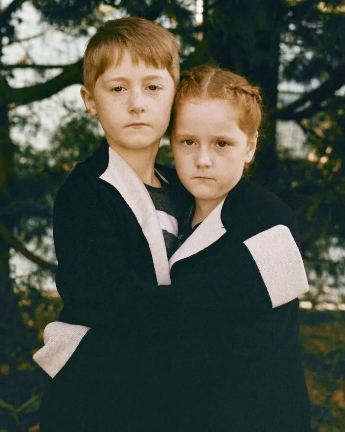 Eleonora Collini’s Twin Portraits Reveal How Similar And Different Siblings Can Be (30 Pics)