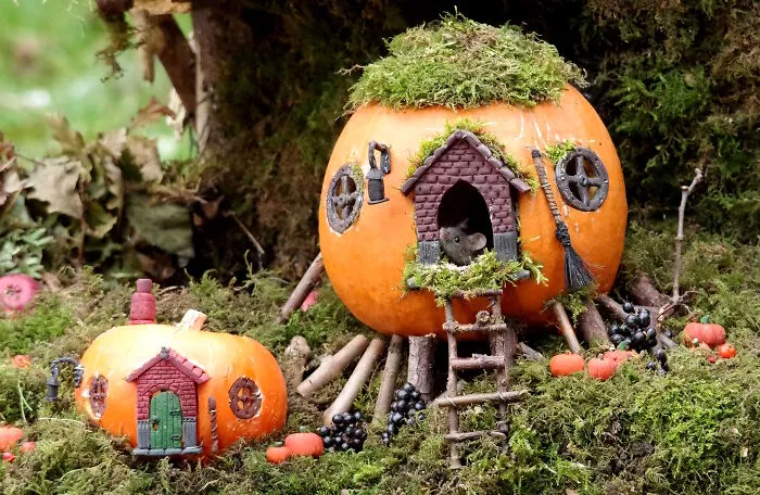 Another Pumpkin Mouse House