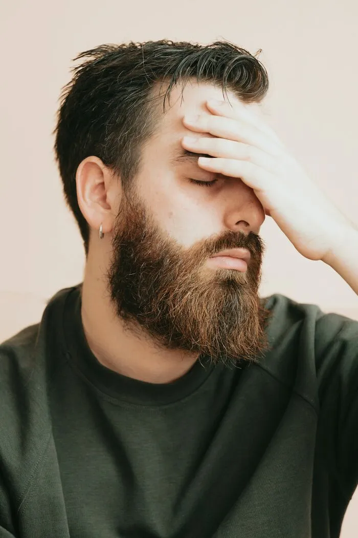50 Subtle Signs People Noticed Before Discovering Their Partner’s Affair