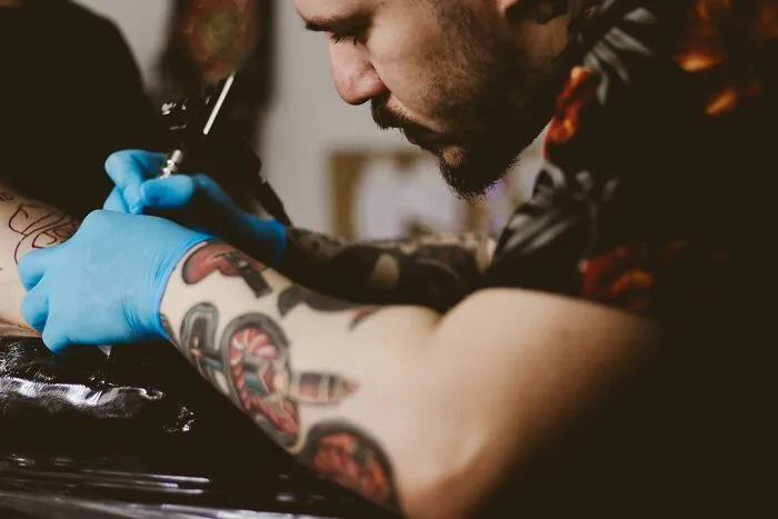 Tattoo Artists Are Sharing Their Biggest “Oops!” Moments, And These 39 Stories Take The Cake