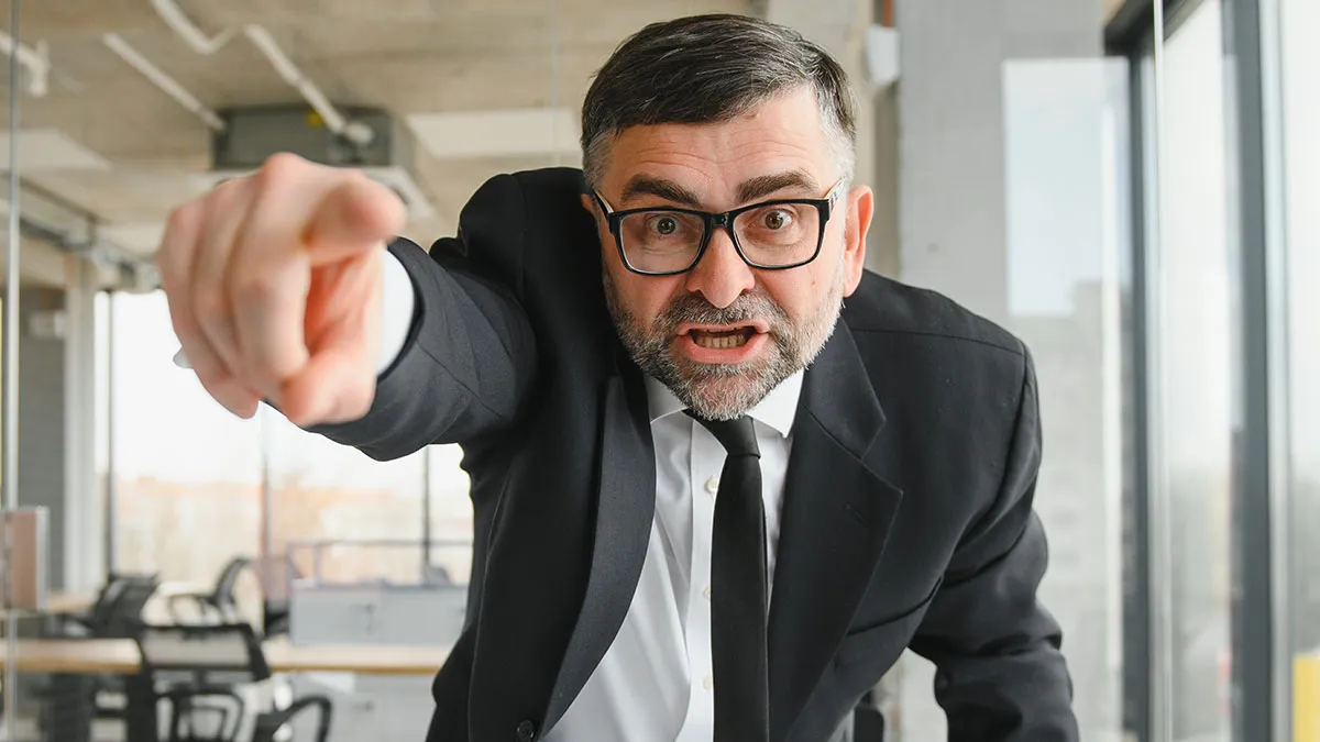 Boss Expects Employee To Read Emails And Work After Hours, Gets A Reality Check Before Important Meeting