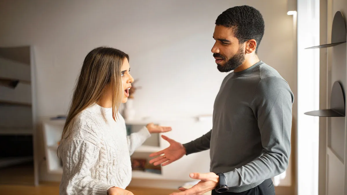 Brother Accuses Sister Of Being The “Golden Child,” She Doesn’t Hold Back