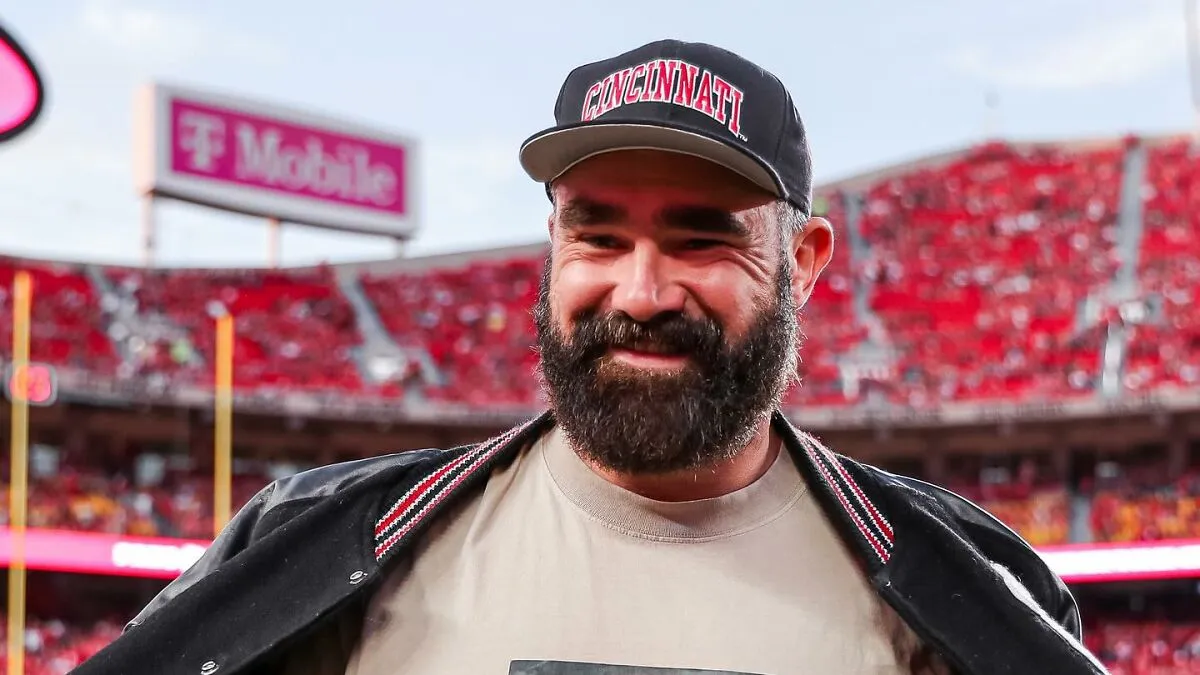 "Swifties Already Got Him Trained": Jason Kelce Reacts After Savage Remarks About Bad Bunny Go Viral
