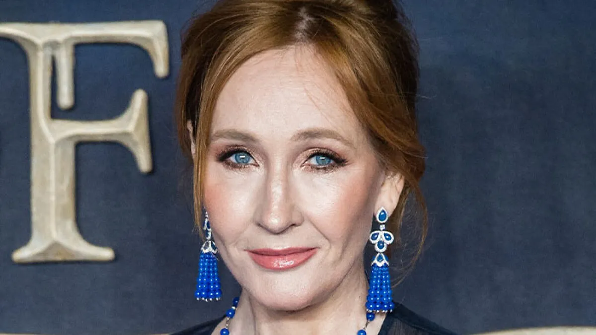 “Embarrasing”: People React To J.K. Rowling’s Comments On Glamour UK’s ‘Women Of The Year’ Cover