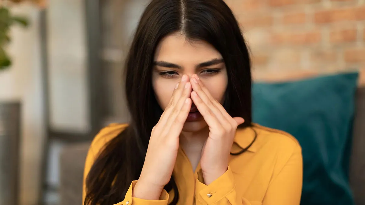Scent-Sensitive Lady Wants Coworker To Stop Washing Hands, Is Told Off After Complaining To Boss