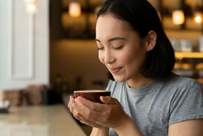 50 Of The Best And Worst Things Bilinguals Heard Someone Say When They Thought Nobody Would Understand Them