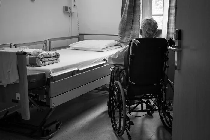 "Creepiest Thing I've Seen": 43 Doctors Share The Worst Things They've Witnessed On The Job