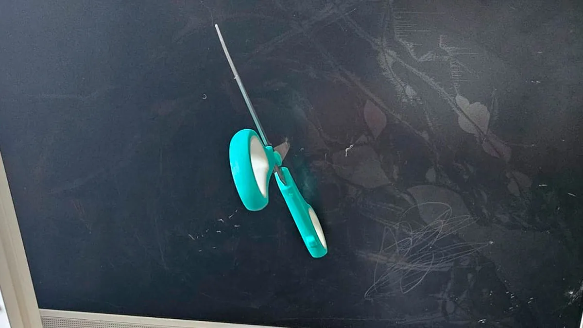 50 Painful Pics Of People Proving They Shouldn’t Be Allowed Near A Soldering Iron