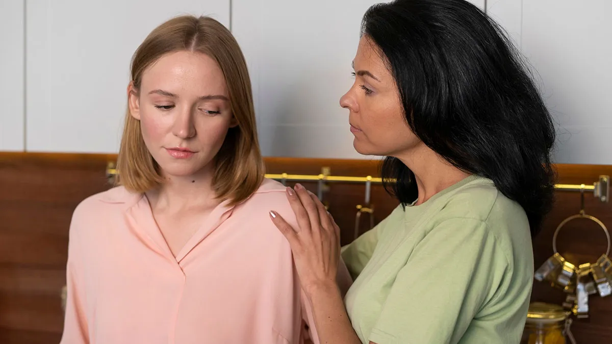 Lady Refuses Contact With Manipulative Daughter, Best Friend Pities Her And Wants To Intervene