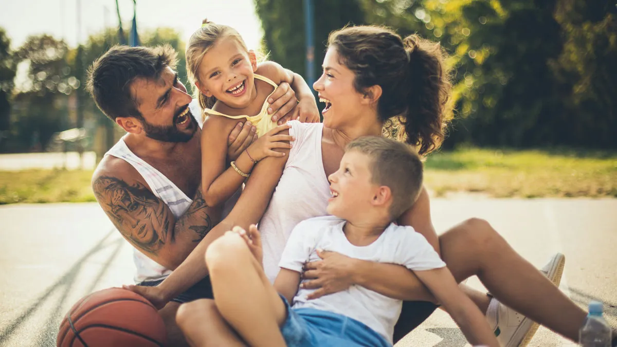 The Difference Between Moms And Dads Captured in These 50 Pics