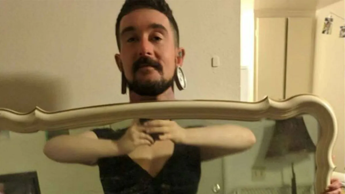 50 Times People Tried To Sell Reflective Items And Created Accidental Comedy (New Pics)