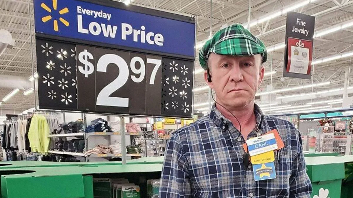 50 "People Of Walmart" Pics That Are As Funny As They Are Confusing (New Pics)