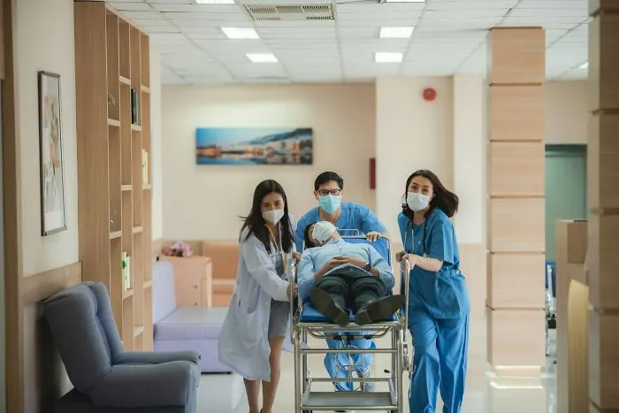 40 Doctors Reveal The Most Dangerous Mistakes They’ve Ever Had To Fix