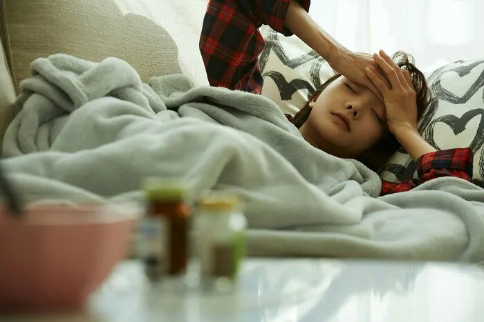 40 People Who Experienced Medical Neglect Share How It Affects Them Today
