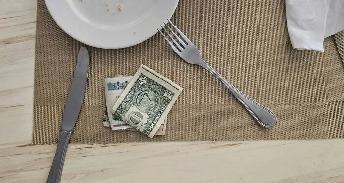 Here Are 37 Stories When Customers Couldn't Pay A Restaurant Bill And What Happened Next