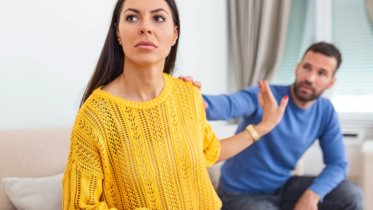 Wife Looks Like Totally Different Person After Multiple Surgeries, Hubs No Longer Attracted To Her