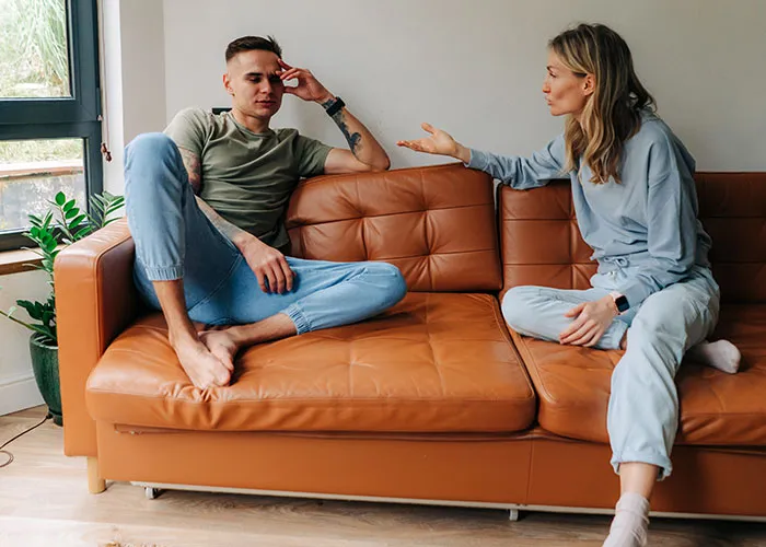35 Things Women Do That Make Men Lose Interest