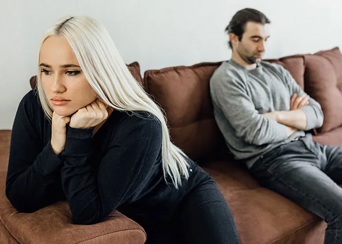 35 Things Women Do That Make Men Lose Interest