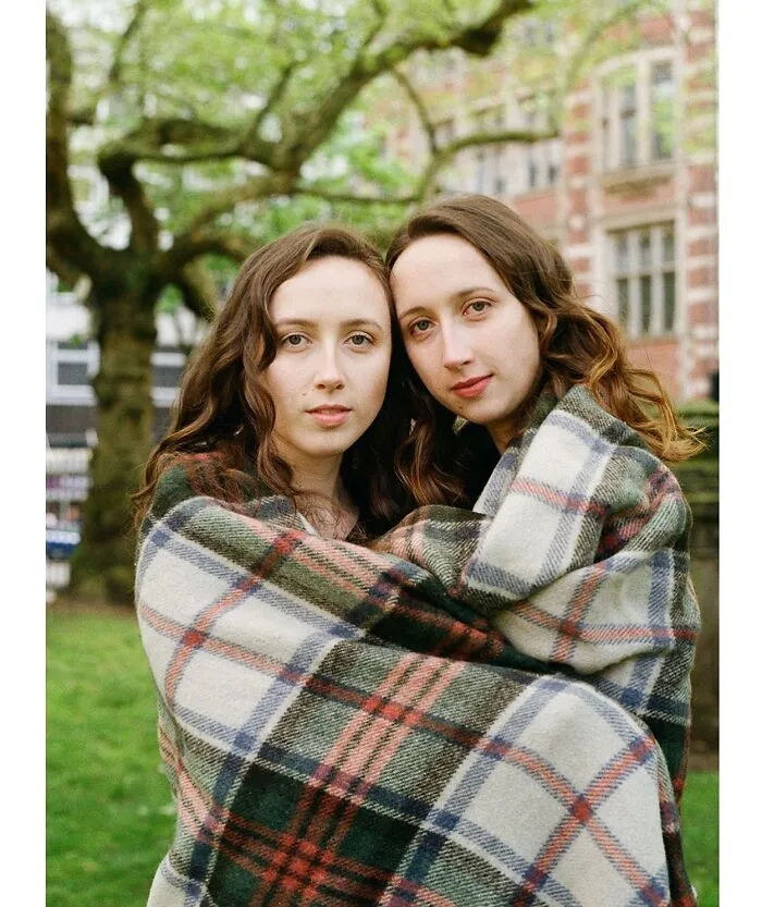 Eleonora Collini’s Twin Portraits Reveal How Similar And Different Siblings Can Be (30 Pics)