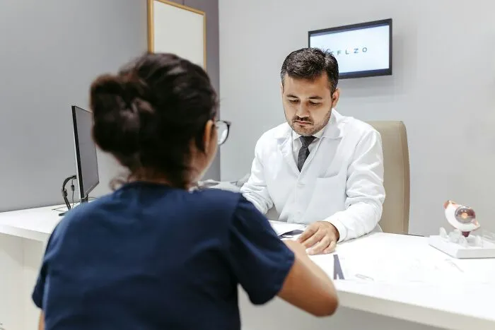 40 People Who Experienced Medical Neglect Share How It Affects Them Today