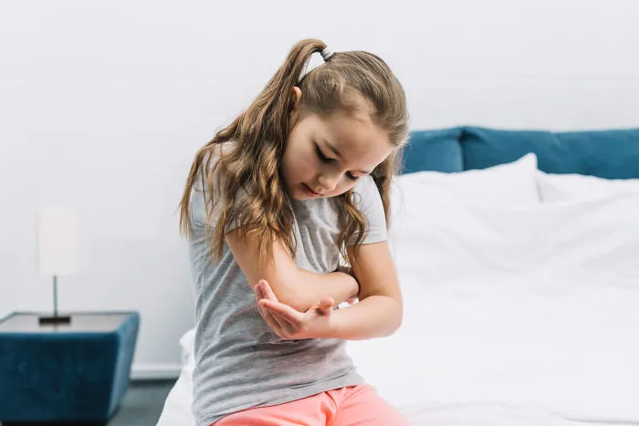 35 Random Things People Did As Kids And Realized Only Years Later Were Actually Not OK