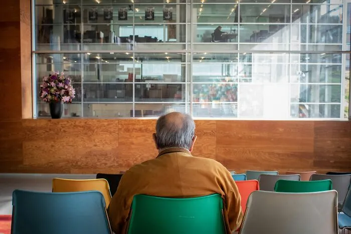 35 Waiters Share The Most Painful “Table For Two” Moments That Ended Up Being “Table For One”