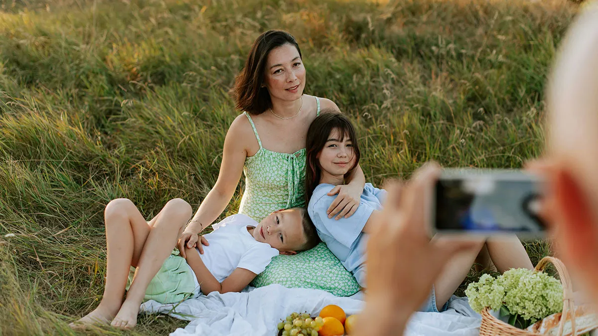 MIL Plans Family Photoshoot Hours After DIL Gets Discharged With Newborn, She Loses It