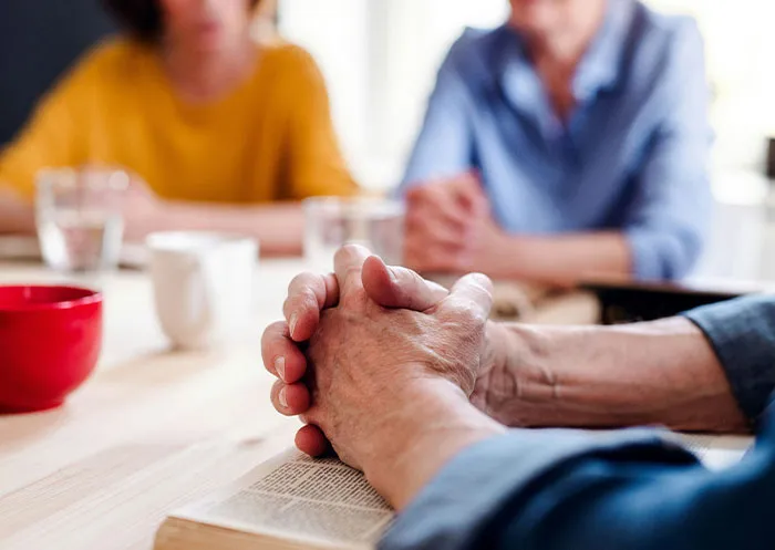 20 Personas que malinterpretaron señales sociales, creando situaciones incómodas