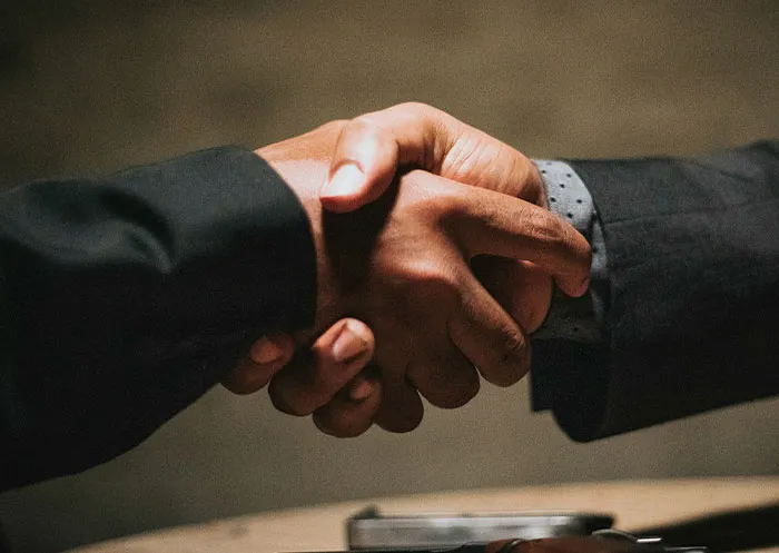 20 Personas que malinterpretaron señales sociales, creando situaciones incómodas