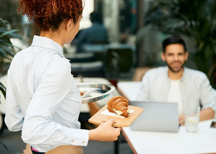 “I Have A Boyfriend”: 45 People Who Are Hilariously Bad At Reading Social Cues