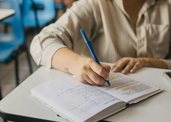 “I Have A Boyfriend”: 45 People Who Are Hilariously Bad At Reading Social Cues
