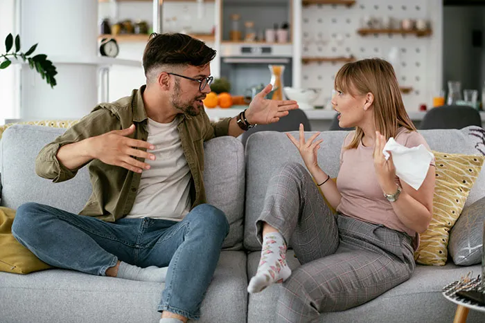 42 Women Share Extremely Specific Red Flags They Learned Because Of Their Exes