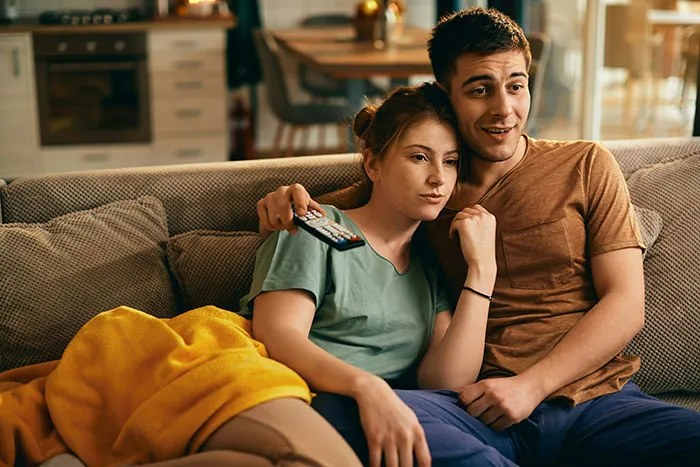 42 Women Share Extremely Specific Red Flags They Learned Because Of Their Exes