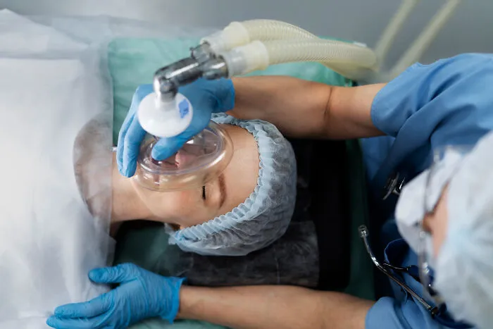 32 Moments Patients Swore Everything Was Fine, But Doctors Instantly Knew Something Wasn’t Right