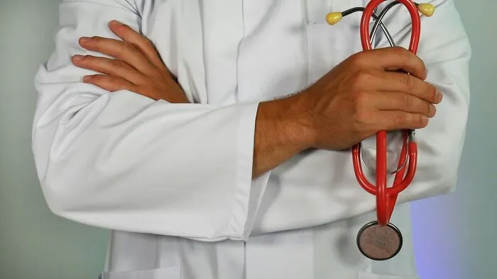 "Creepiest Thing I've Seen": 43 Doctors Share The Worst Things They've Witnessed On The Job