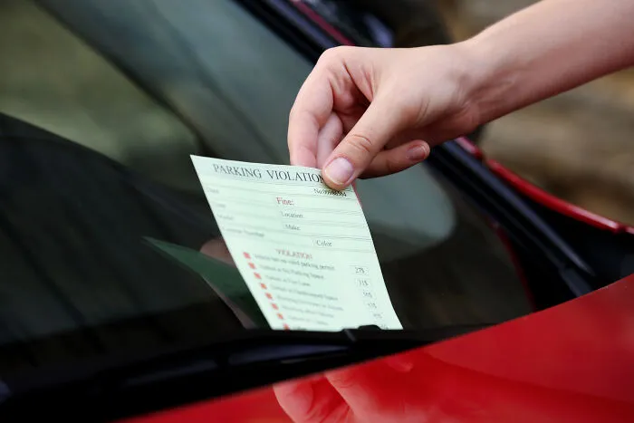 “You Never Have To Pay The Late Fee”: 24 Loopholes People Are Not Gatekeeping For Themselves