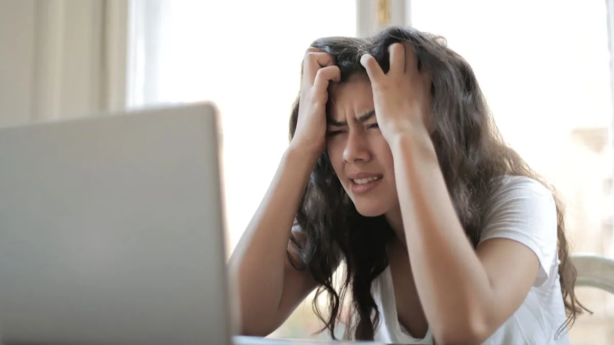 Online Dating Is Not Easy, And People Shared 50 Things To Do Or Avoid Doing