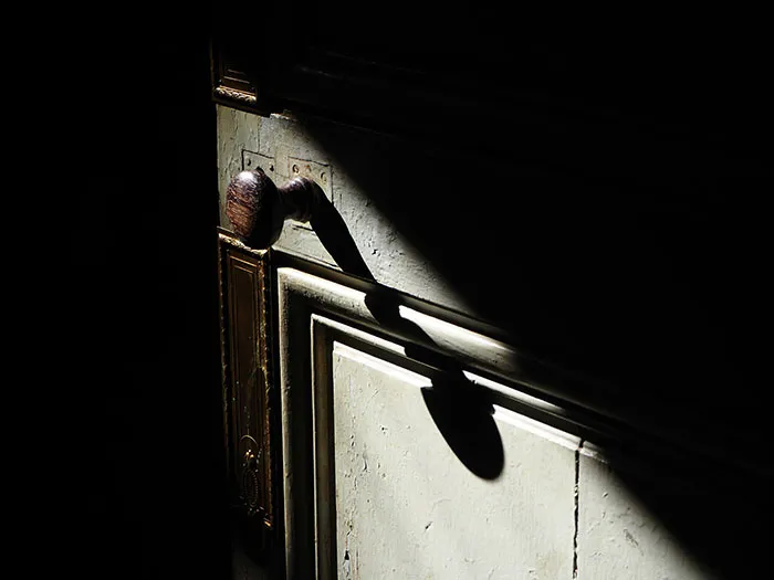 25 True Stories So Creepy They’ll Make You Sleep With The Lights On This Halloween