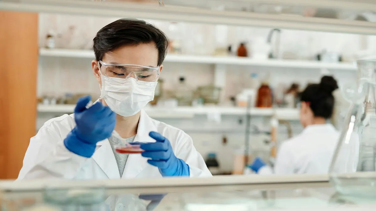 Scientists Reveal 37 Of The Most Terrifying Things That Went Wrong In Their Labs