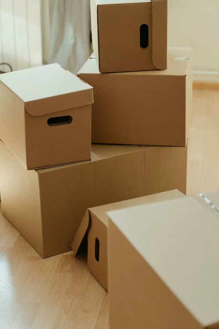 “The Horrors I Saw In That Home Nearly Broke Me”: 42 Weird Things Workers Have Seen Inside Strangers’ Homes