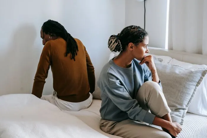 50 Subtle Signs People Noticed Before Discovering Their Partner’s Affair