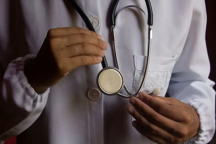 "Creepiest Thing I've Seen": 43 Doctors Share The Worst Things They've Witnessed On The Job