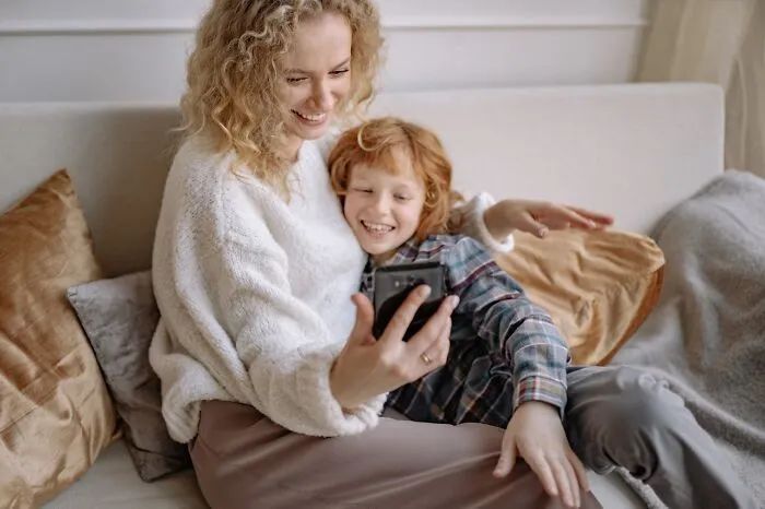 Online Dating Is Not Easy, And People Shared 50 Things To Do Or Avoid Doing