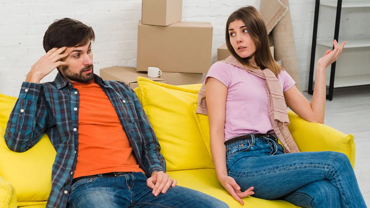 Man With $350K Salary Tells Girlfriend To Find A Better Job After She Can’t Afford Half The Rent