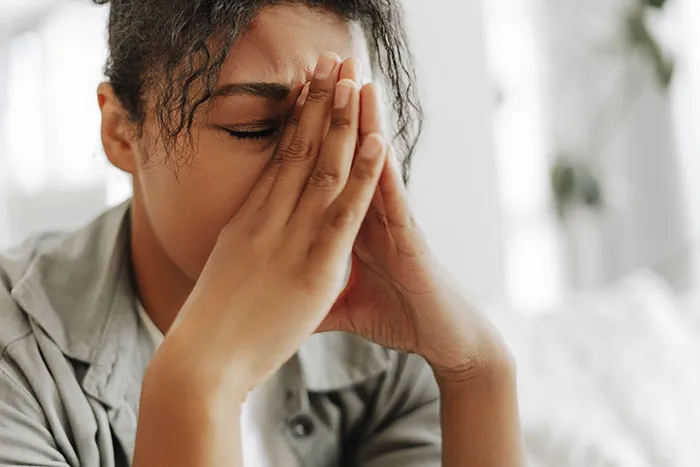 “Should I Text Back Now?”: 46 People Talk About The Social Cues That Baffle Them