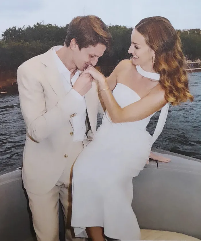 Hand Kiss