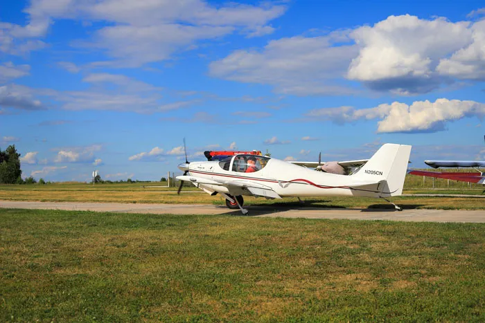 34 Pilots Share The Scariest Moments They Survived While Passengers Stayed Blissfully Unaware