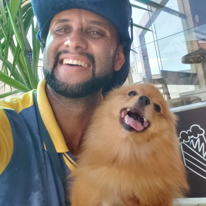 This Kind Mailman Stops To Befriend Dogs During His Deliveries, And It Might Melt Your Heart (50 Pics)